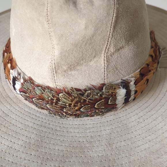 Vintage Stetson Tan Suede with Custom Quail Hunt Feather Band - Picture 11 of 11
